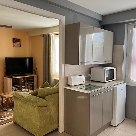 Gite Du St Martin Apartment Oradour-Fanais Екстериор снимка